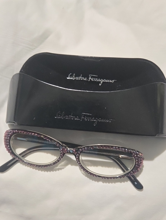 Rhinestone-Embellished Purple Oval Reading Glasses main image 11